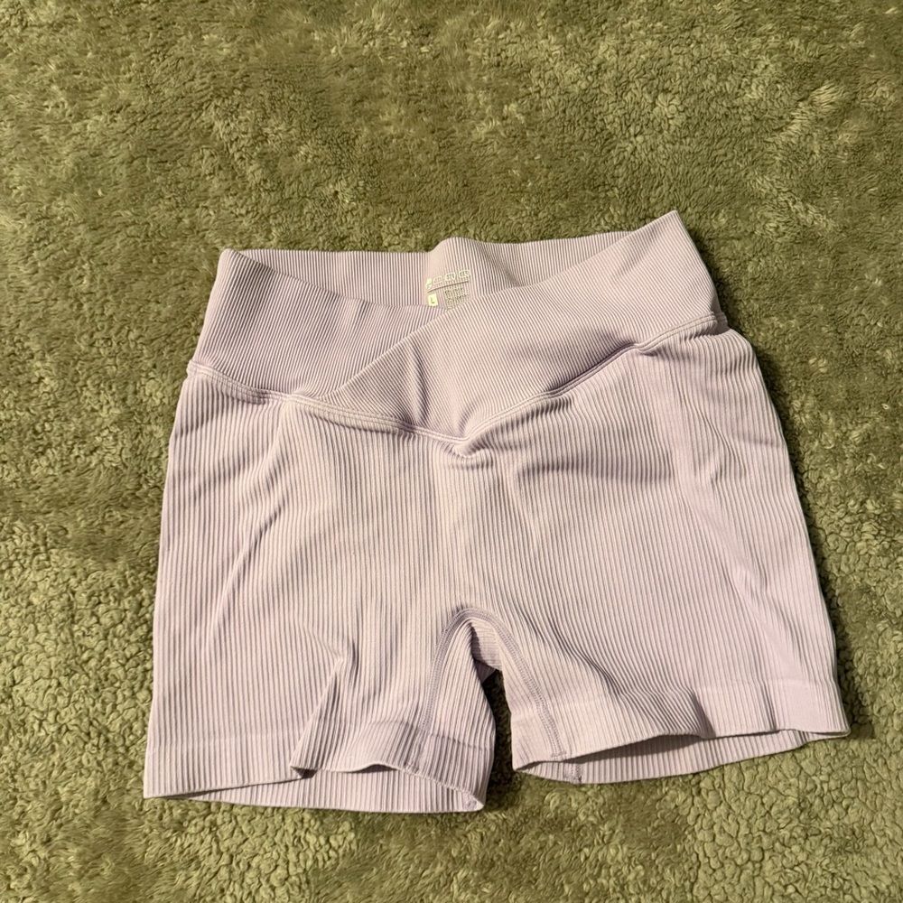 OQQ cross waist lavender bike shorts size large